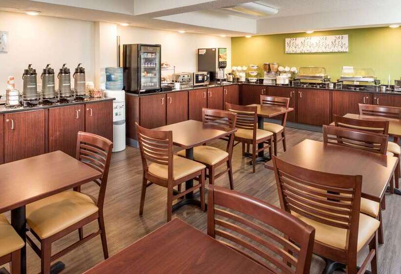 בית מלון כפרי Sleep Inn