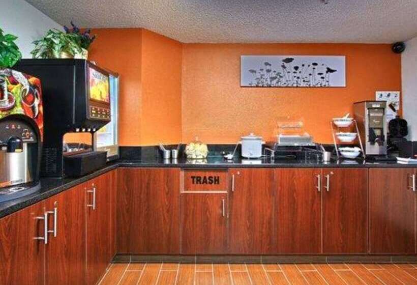 فندق Sleep Inn Dewitt   Lansing North