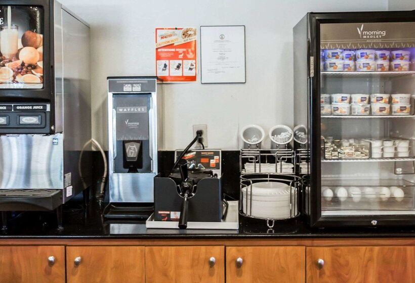 בית מלון כפרי Sleep Inn