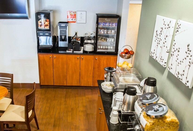 בית מלון כפרי Sleep Inn