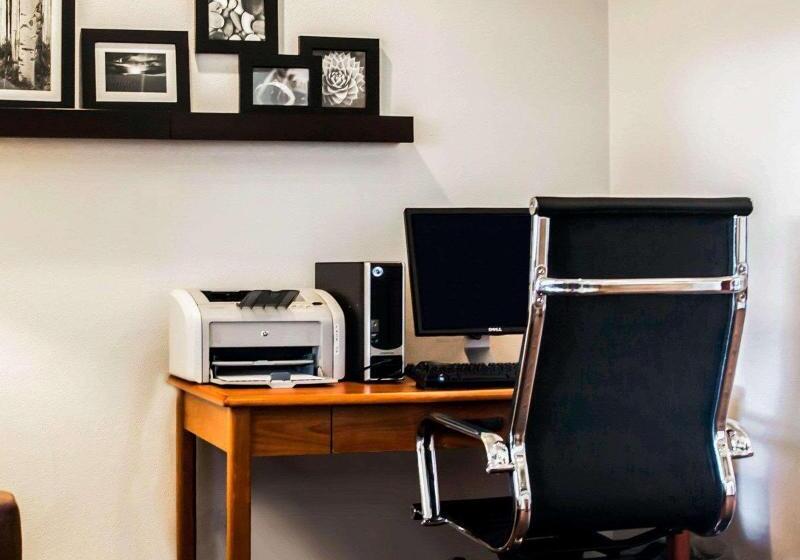 בית מלון כפרי Sleep Inn