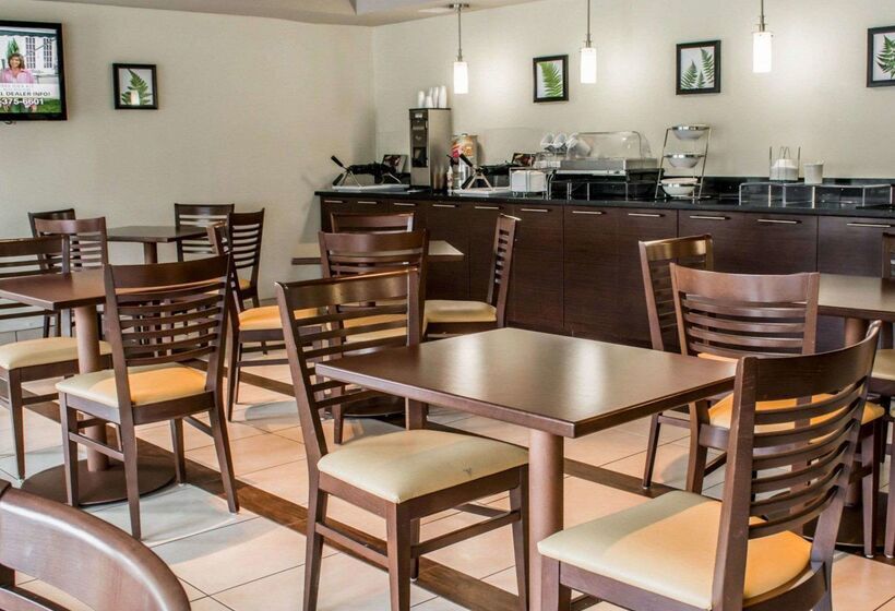 בית מלון כפרי Sleep Inn Historic