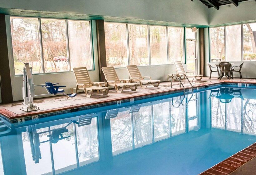 בית מלון כפרי Sleep Inn Historic