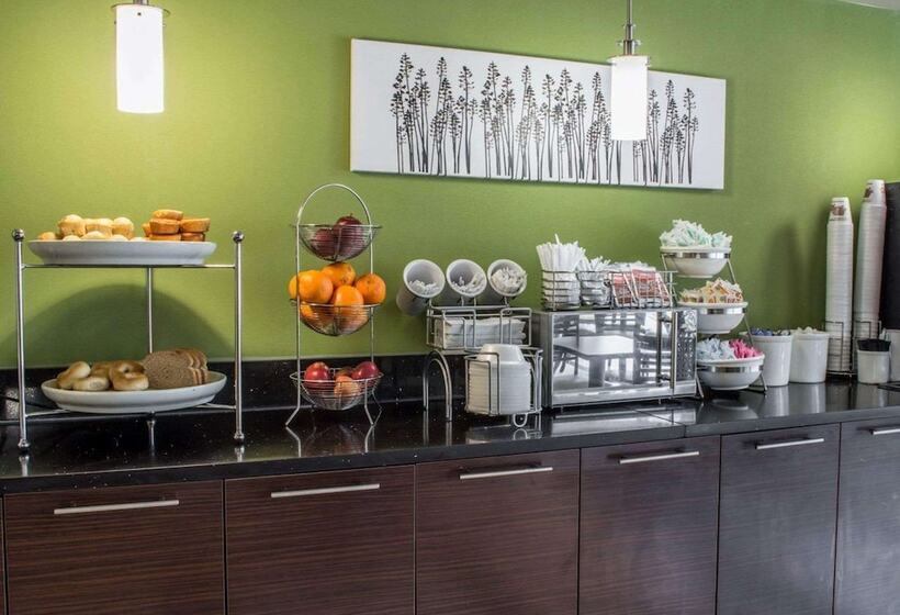 בית מלון כפרי Sleep Inn Historic