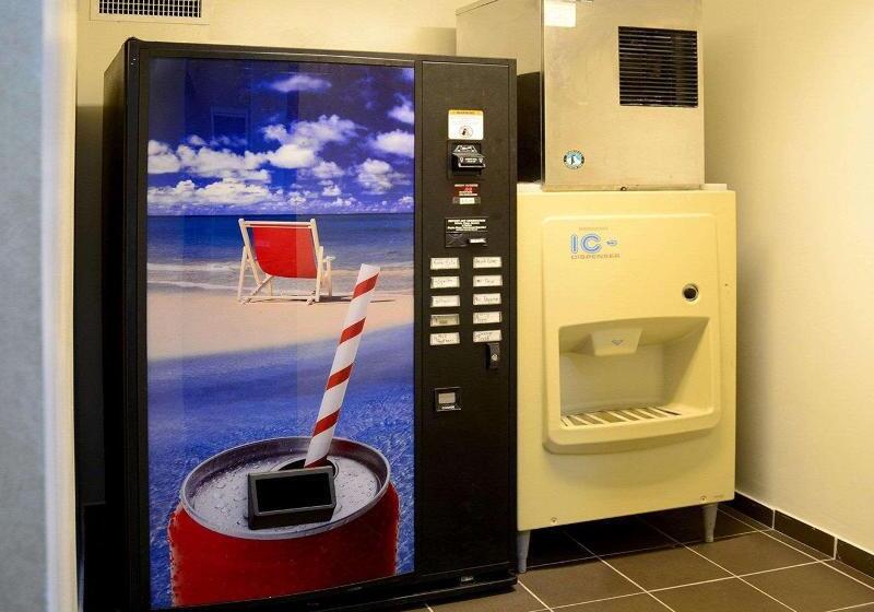 בית מלון כפרי Sleep Inn Horn Lakesouthaven