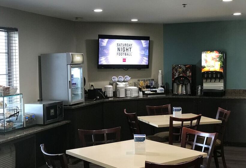 Отель Comfort Inn Marietta Atlanta Near Ballpark Galleria