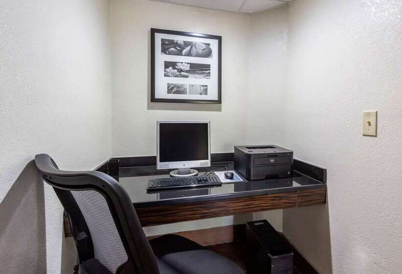 فندق Sleep Inn Near Busch Gardens   Usf