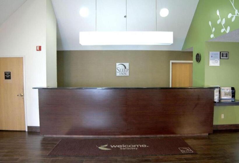 ホテル Sleep Inn Sandusky