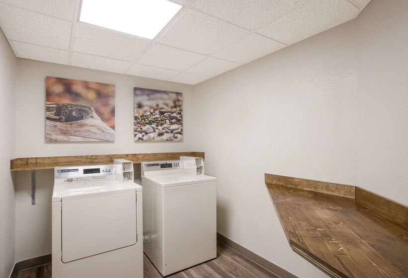 هتل Clarion Pointe Sevierville Pigeon Forge