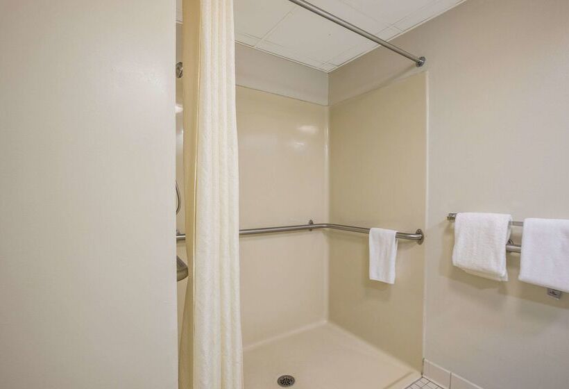 هتل Clarion Pointe Sevierville Pigeon Forge