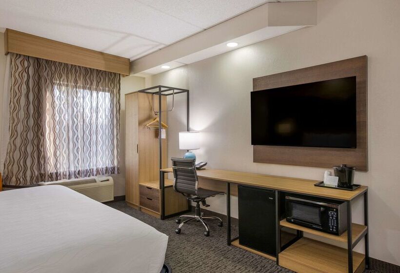 هتل Clarion Pointe Sevierville Pigeon Forge