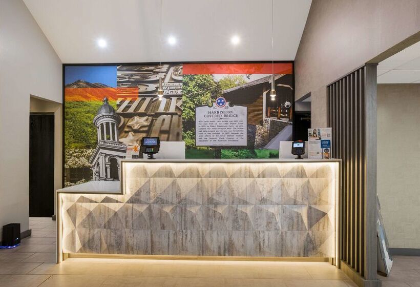 هتل Clarion Pointe Sevierville Pigeon Forge