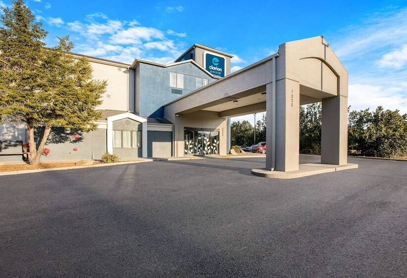 هتل Clarion Pointe Sevierville Pigeon Forge