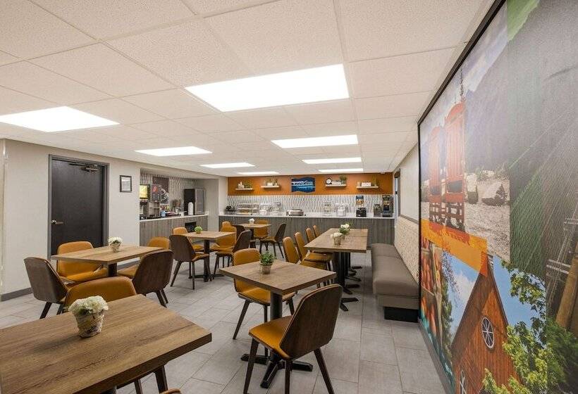 هتل Clarion Pointe Sevierville Pigeon Forge