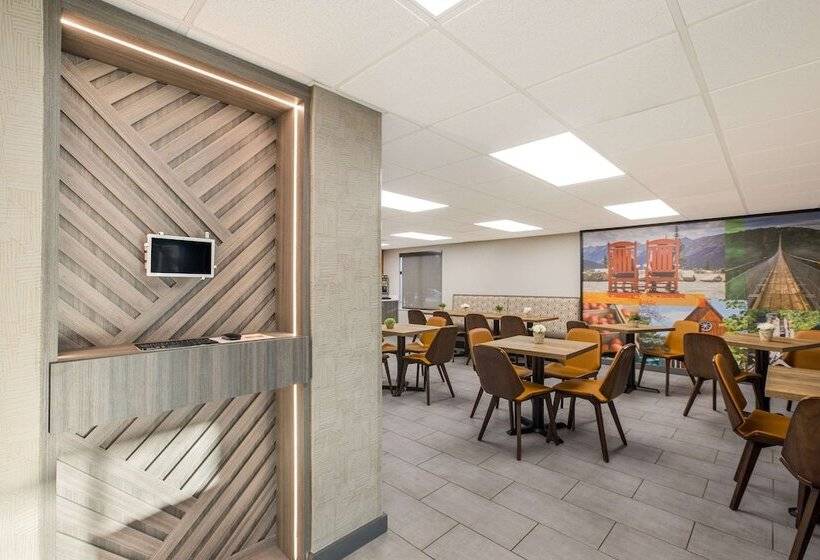 هتل Clarion Pointe Sevierville Pigeon Forge