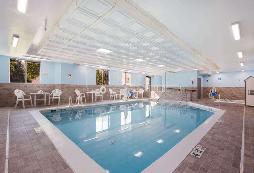 酒店 Sleep Inn & Suites