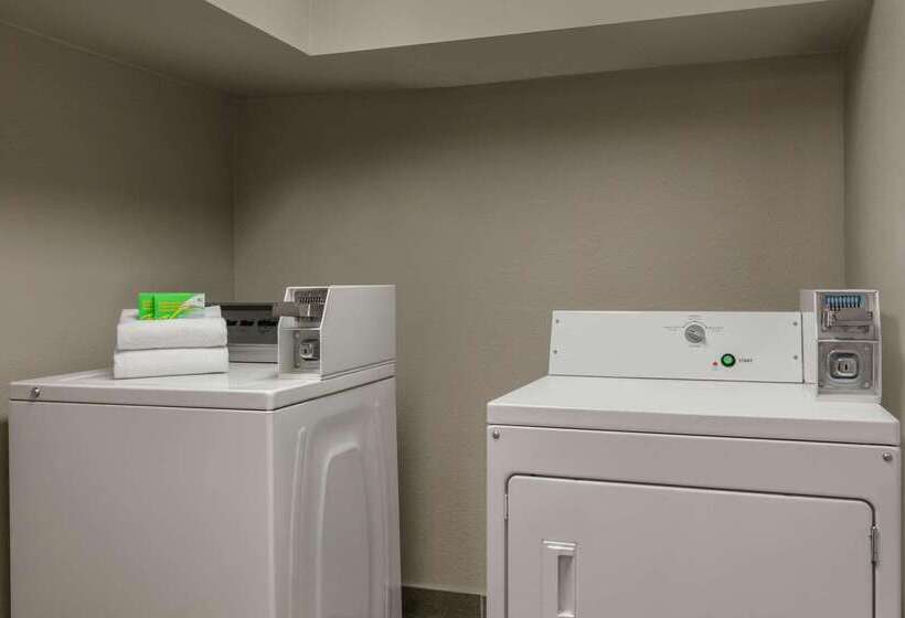 Отель Sleep Inn & Suites Near Halifax Regional Medical Center