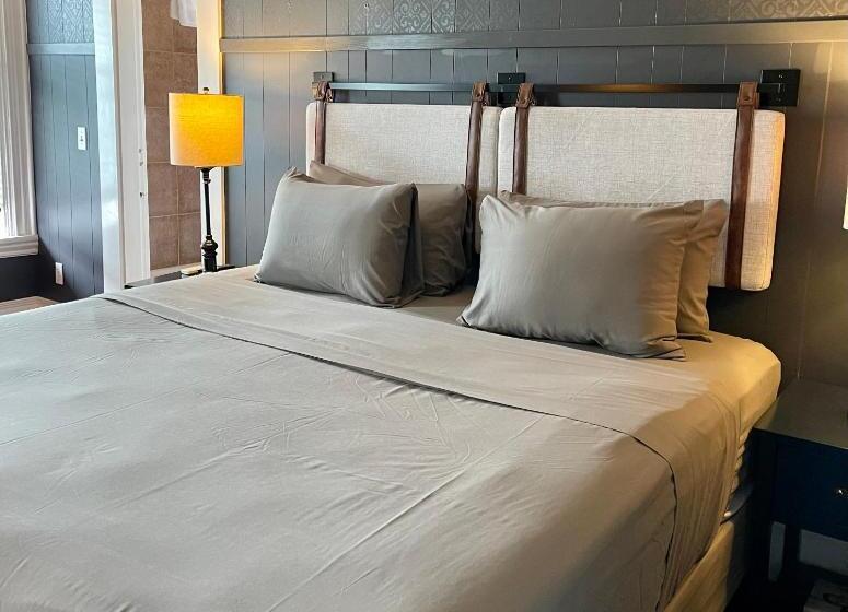 호텔 Somerset House Inn