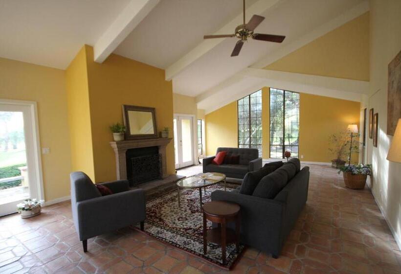 فندق Sonoma Coast Villa