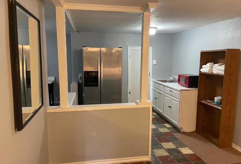 호텔 Southwind Inn