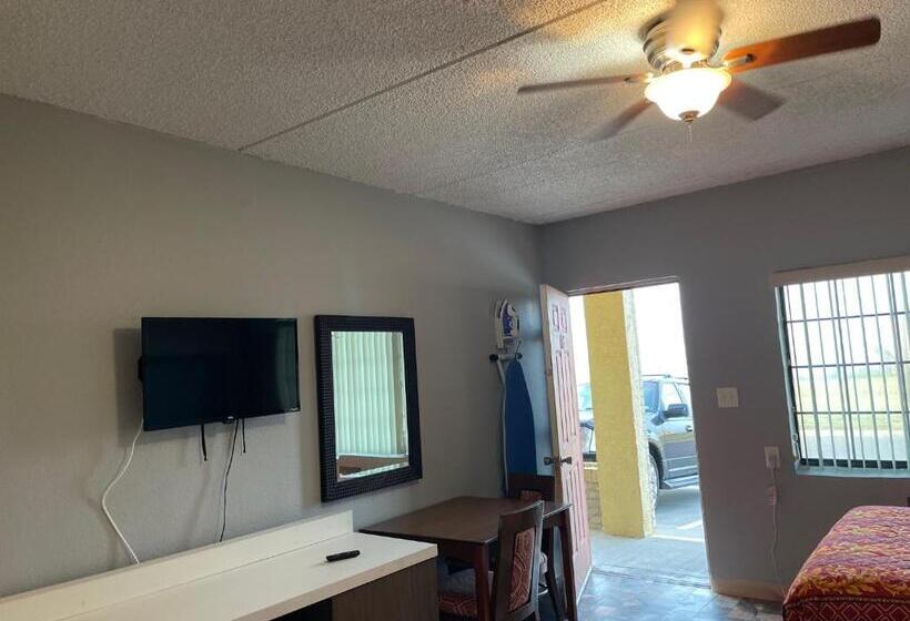 호텔 Southwind Inn