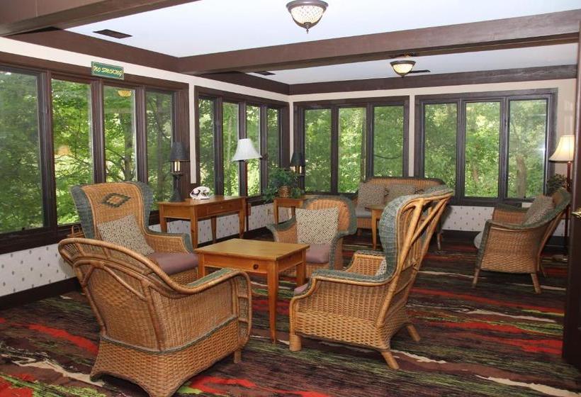 فندق Spring House Inn