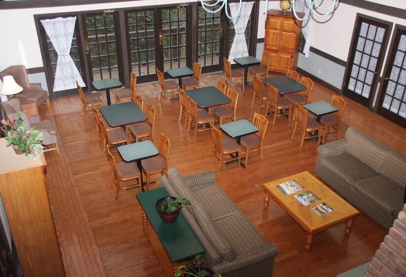 فندق Spring House Inn