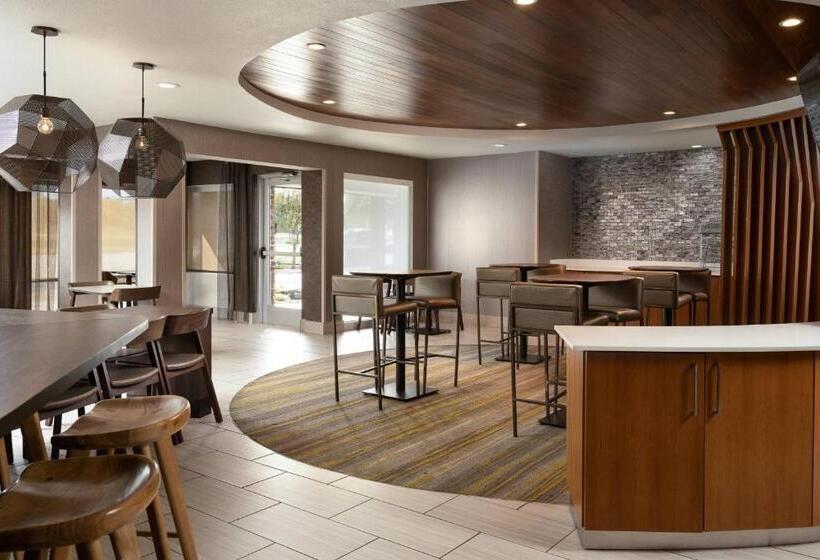 فندق Springhill Suites Dallas Arlington North