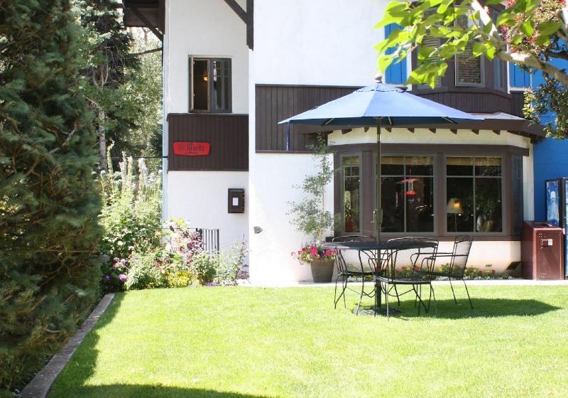 ホテル St Moritz Lodge And Condominiums