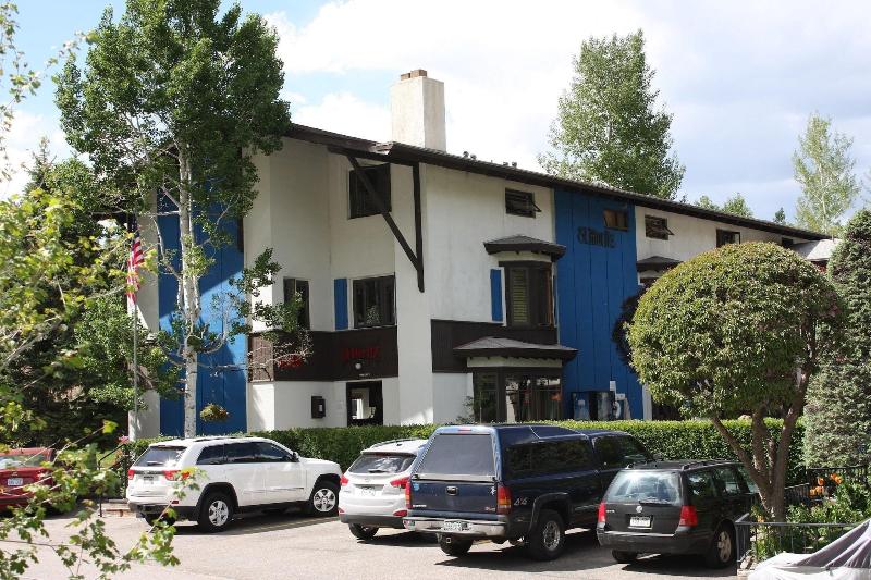 ホテル St Moritz Lodge And Condominiums