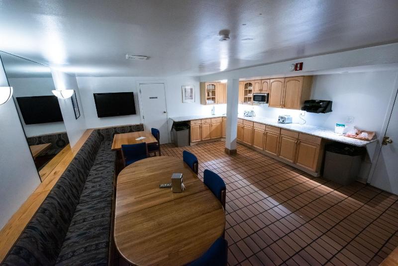 ホテル St Moritz Lodge And Condominiums