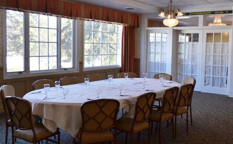 فندق Stafford's Bay View Inn