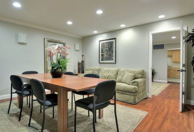 فندق Stanford Terrace Inn