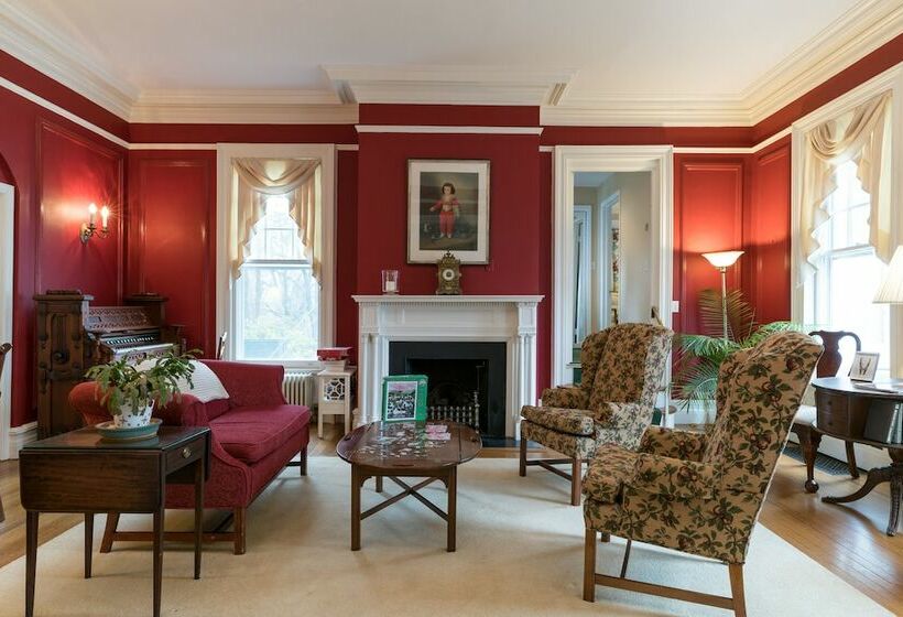 فندق Stanton House Inn