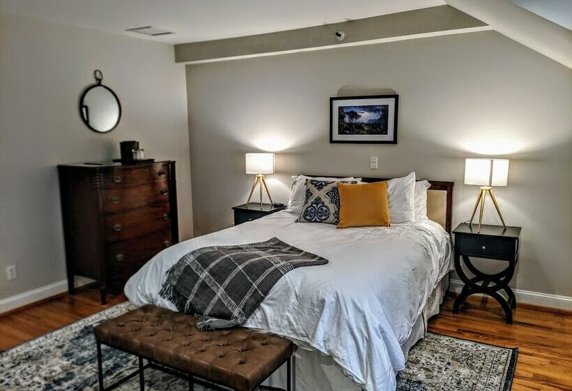 فندق Stanton House Inn