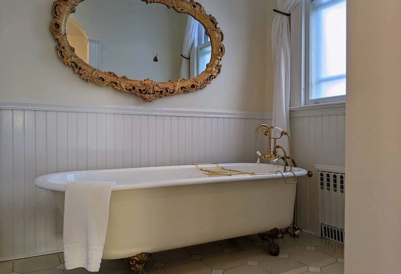 فندق Stanton House Inn