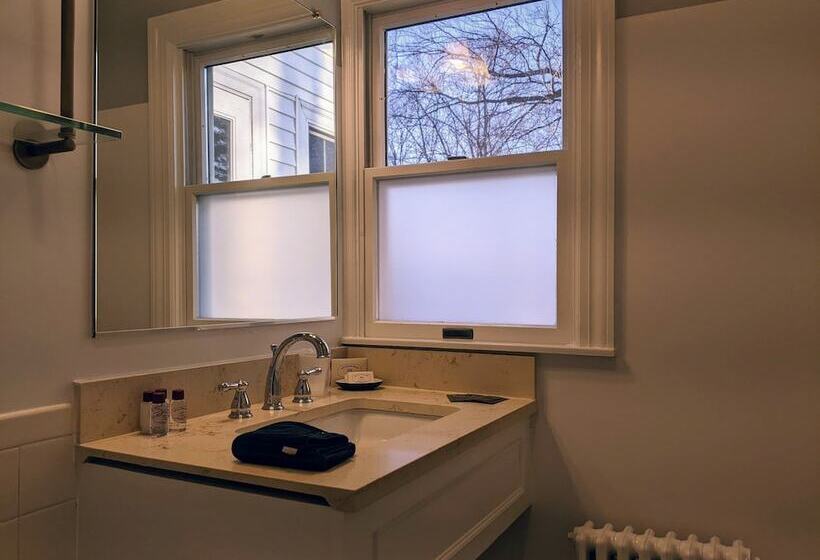 فندق Stanton House Inn