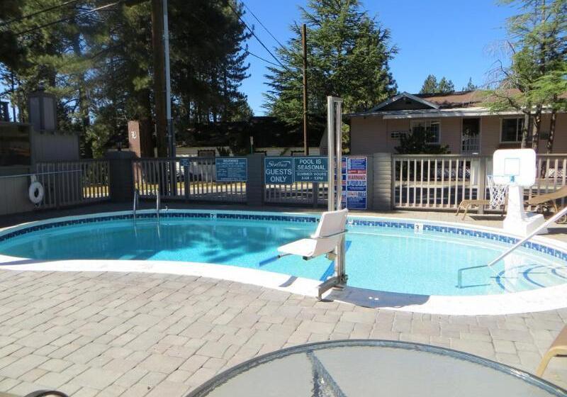 Отель Stardust Lodge