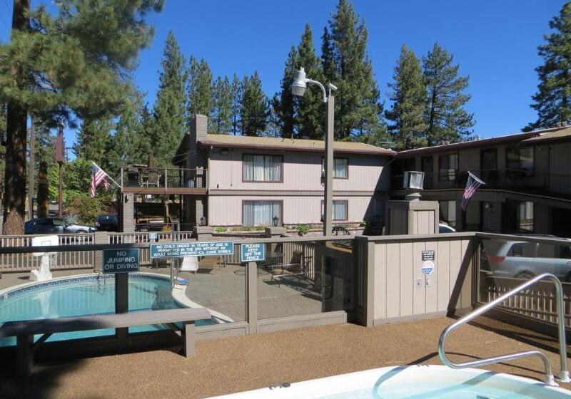 Отель Stardust Lodge