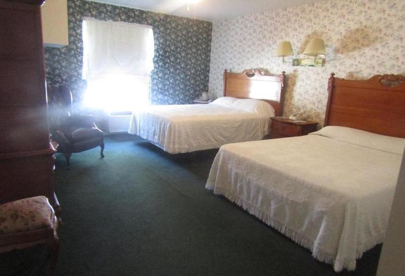 فندق Step Back Inn