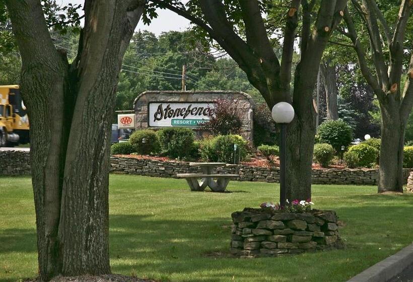 فندق Stone Fence Resort