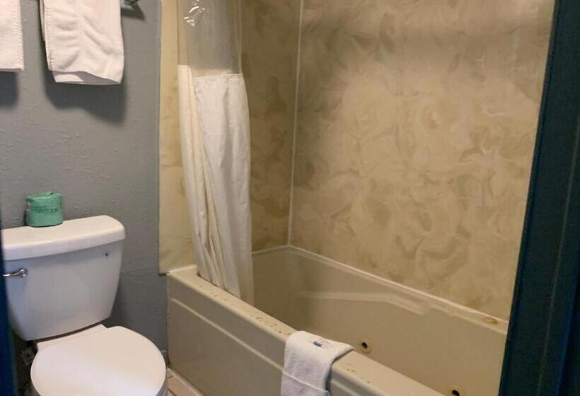 فندق Stratford Inn Tyler