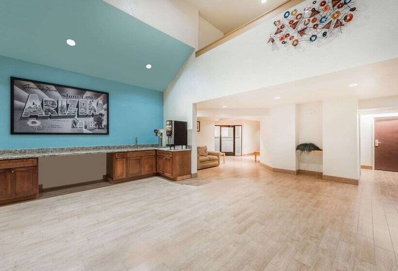 فندق Super 8 By Wyndham Show Low