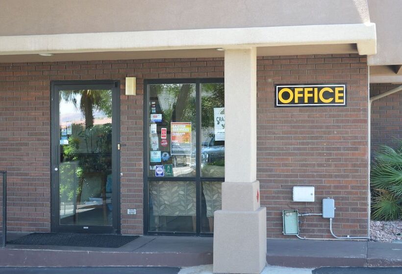 בית מלון כפרי Super 8 By Wyndham St. George Ut