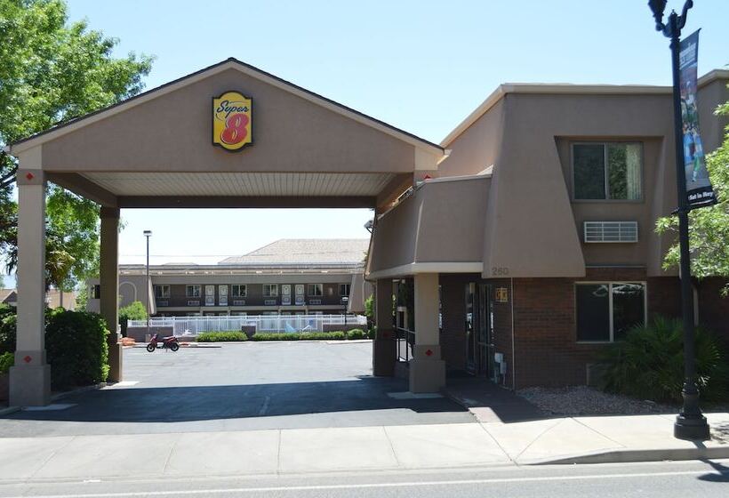 בית מלון כפרי Super 8 By Wyndham St. George Ut