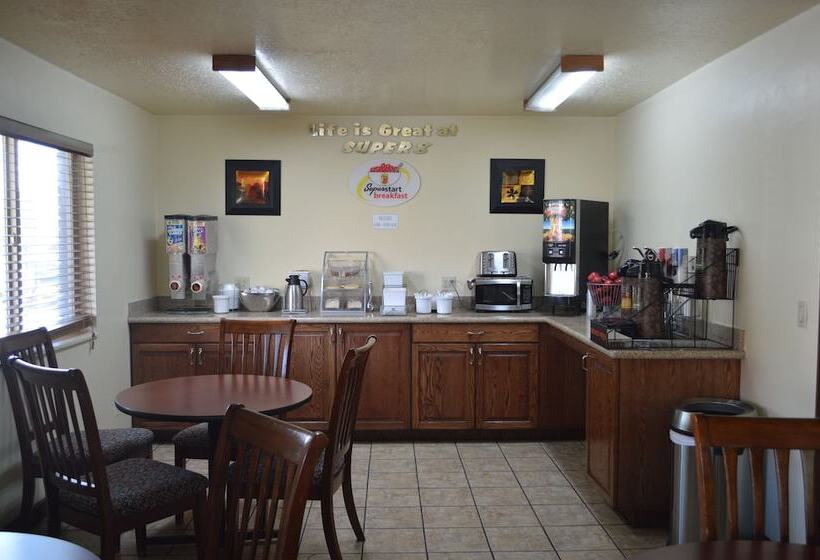 בית מלון כפרי Super 8 By Wyndham St. George Ut