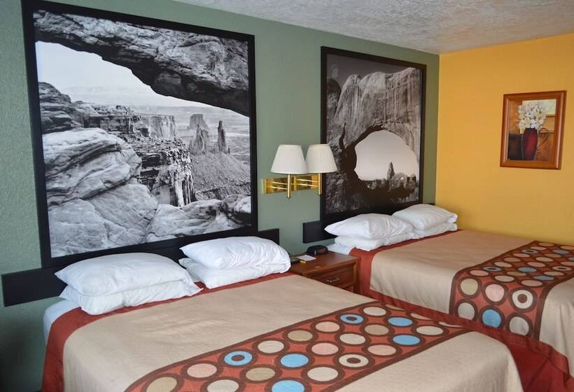 בית מלון כפרי Super 8 By Wyndham St. George Ut