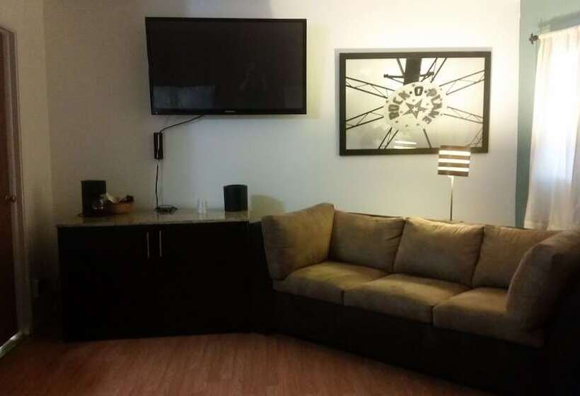 ホテル The Gold Lodge