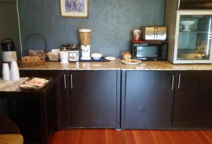 ホテル The Gold Lodge