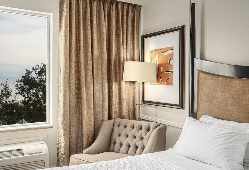 Отель The Inn At Long Beach